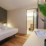 Hotel Mythic 3*