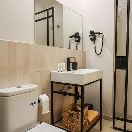 Mythic Hotell