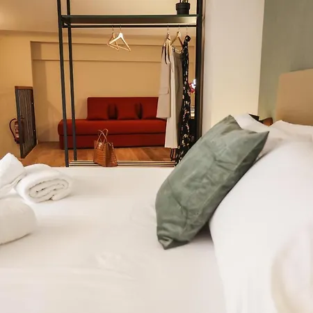 Hotel Mythic