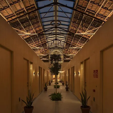 Hotell Mythic 3*