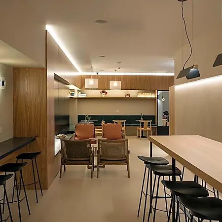 Hotel Mythic