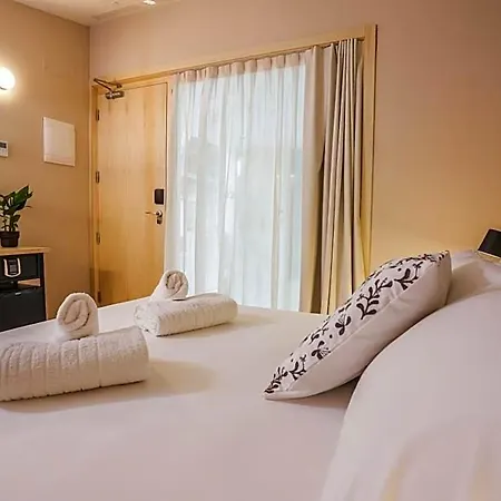 Hotell Mythic 3*