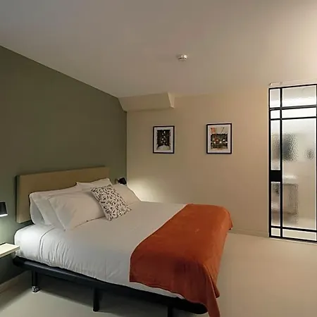 Mythic Hotel 3*