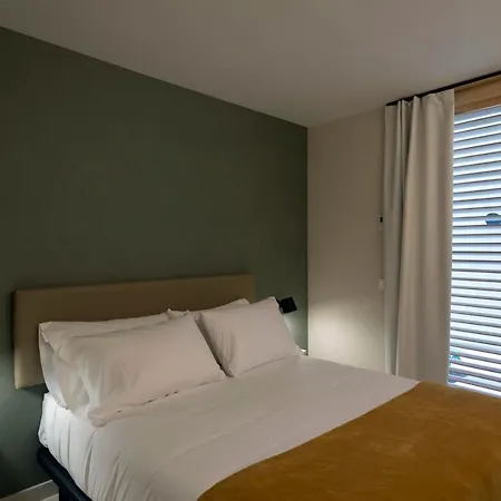 Mythic Hotel *